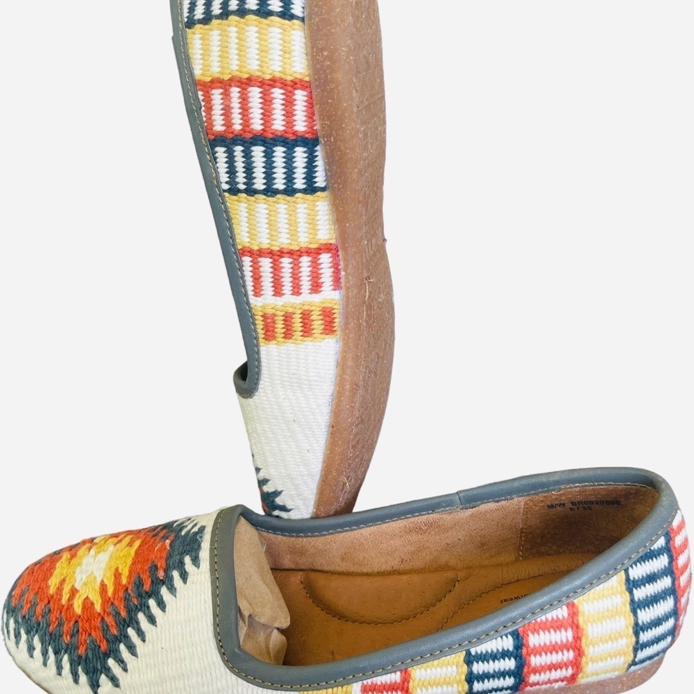 Born Giselle Women’s Casual Shoes - Picture 9 of 12